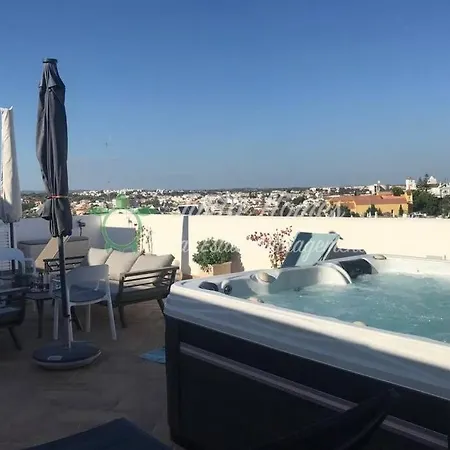 Luxury Penthouse With Private Roof Terrace Lägenhet